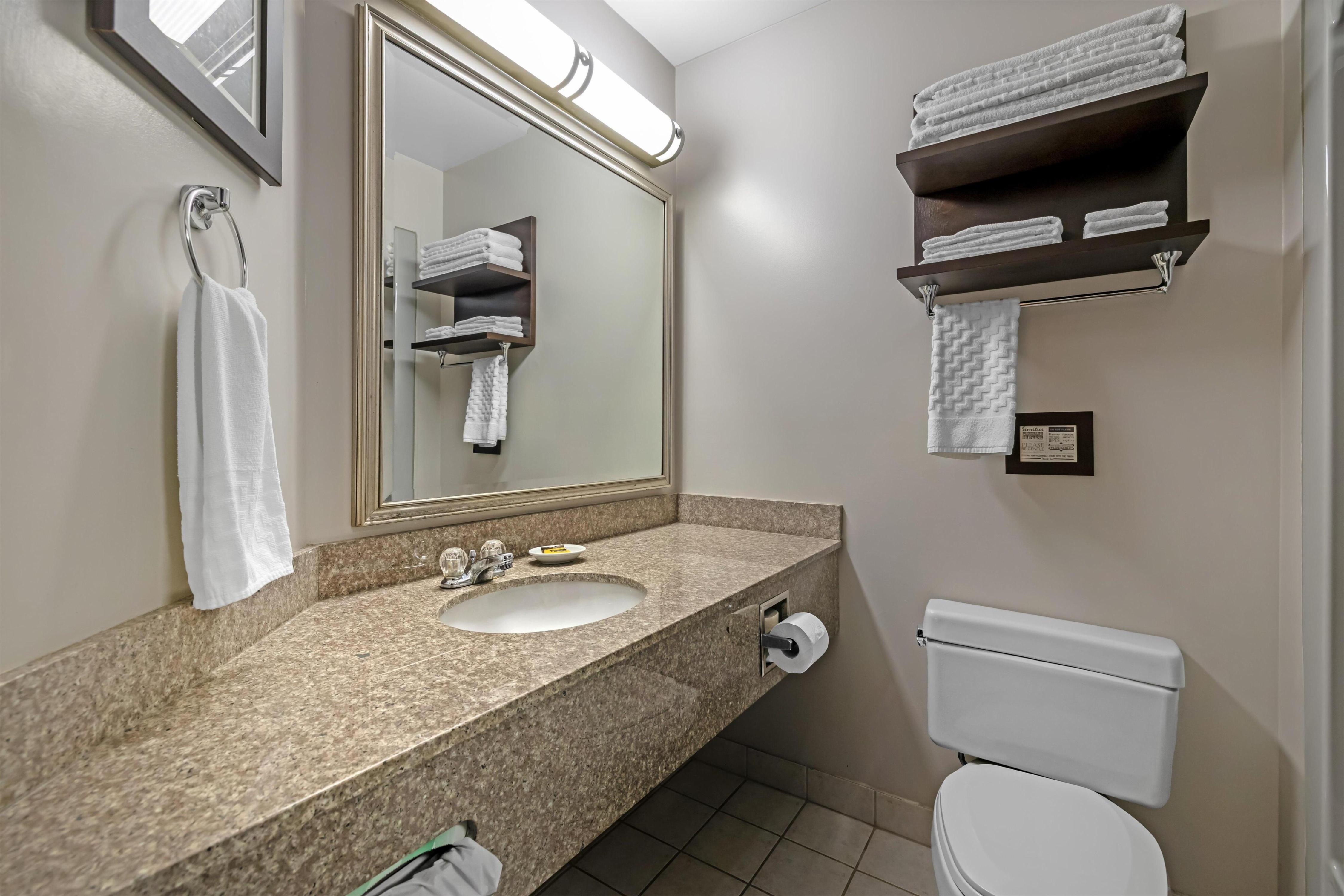 Best Western Plus Stoneridge Inn & Conference Centre - Tap to explore photos