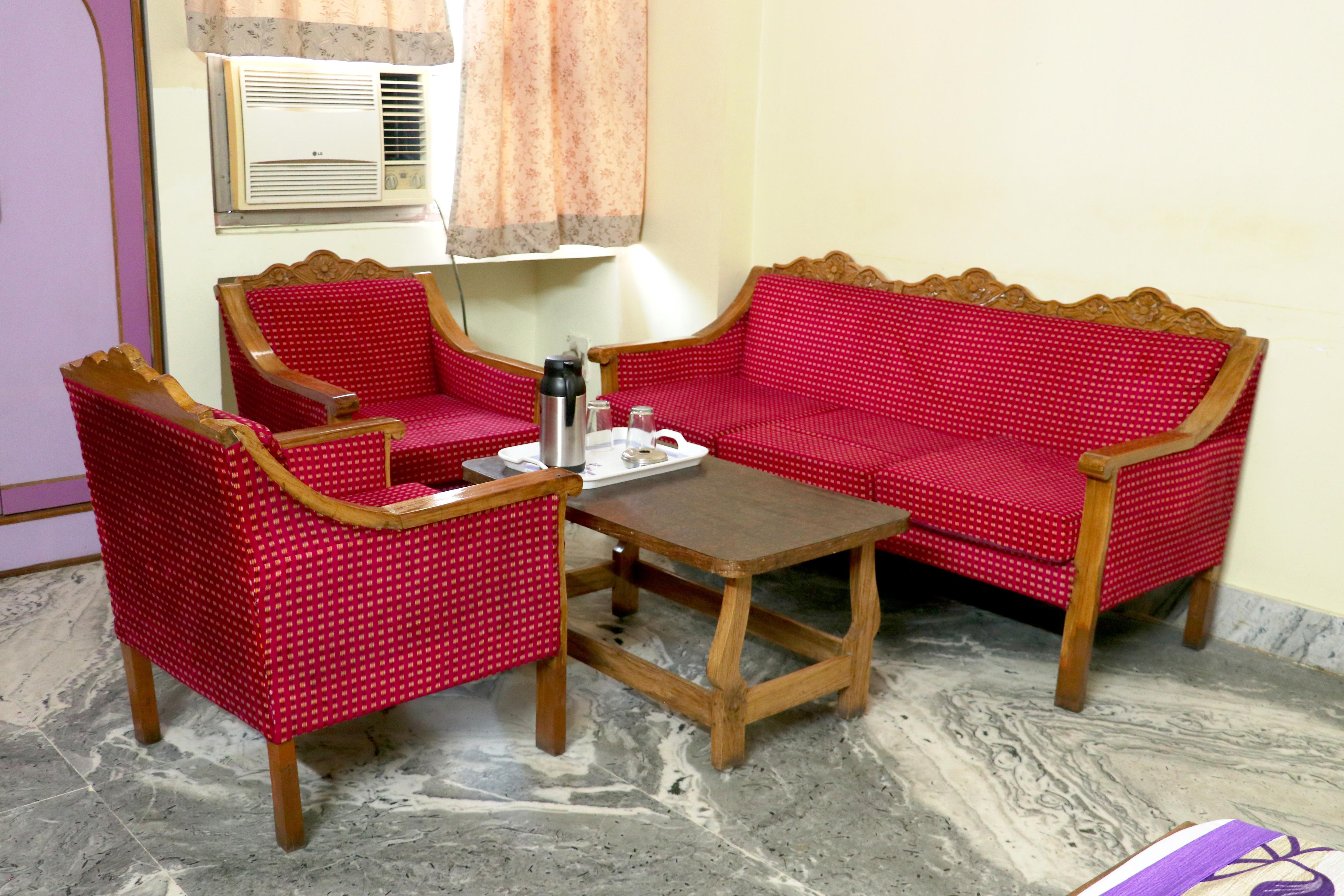 Hotel Utsav Deluxe - Tap to explore photos