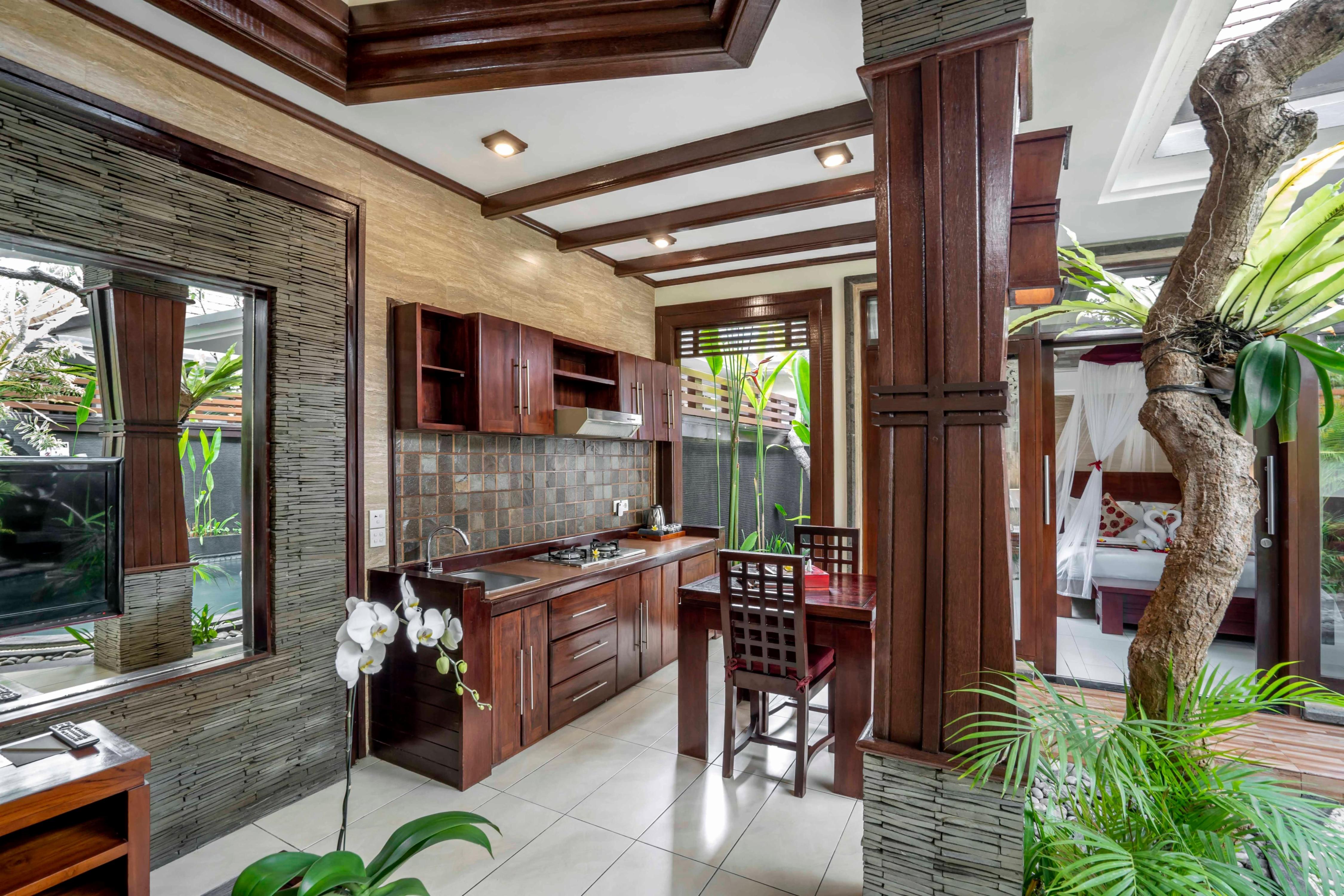 The Bali Dream Suite Villa Seminyak - Tap to explore photos