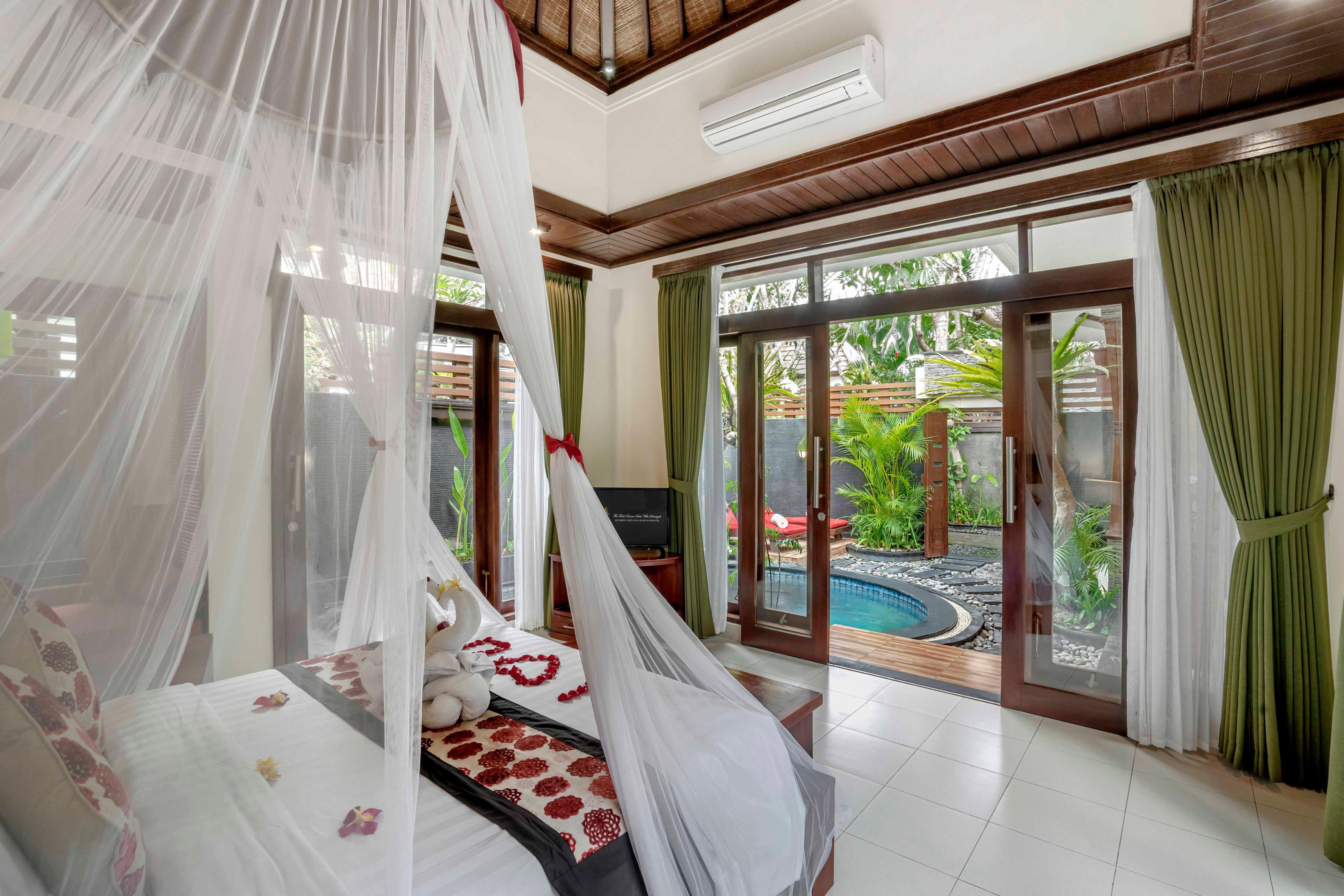 The Bali Dream Suite Villa Seminyak - Tap to explore photos
