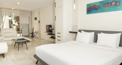 FuramaXclusive Ocean Beach Seminyak Bali Room Type - Studio