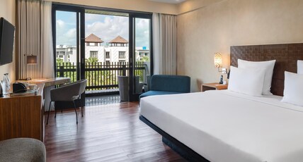 Pullman Bali Legian Beach Room Type - SUPERIOR SUITE, 1 King Size Bed, Garden View Pullman Bali Legian Beach Room Type - SUPERIOR SUITE, 1 King Size Bed, Garden View