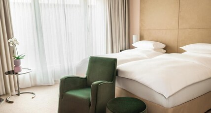 Grand Hyatt Berlin Room Type - Grand, Executive Suite