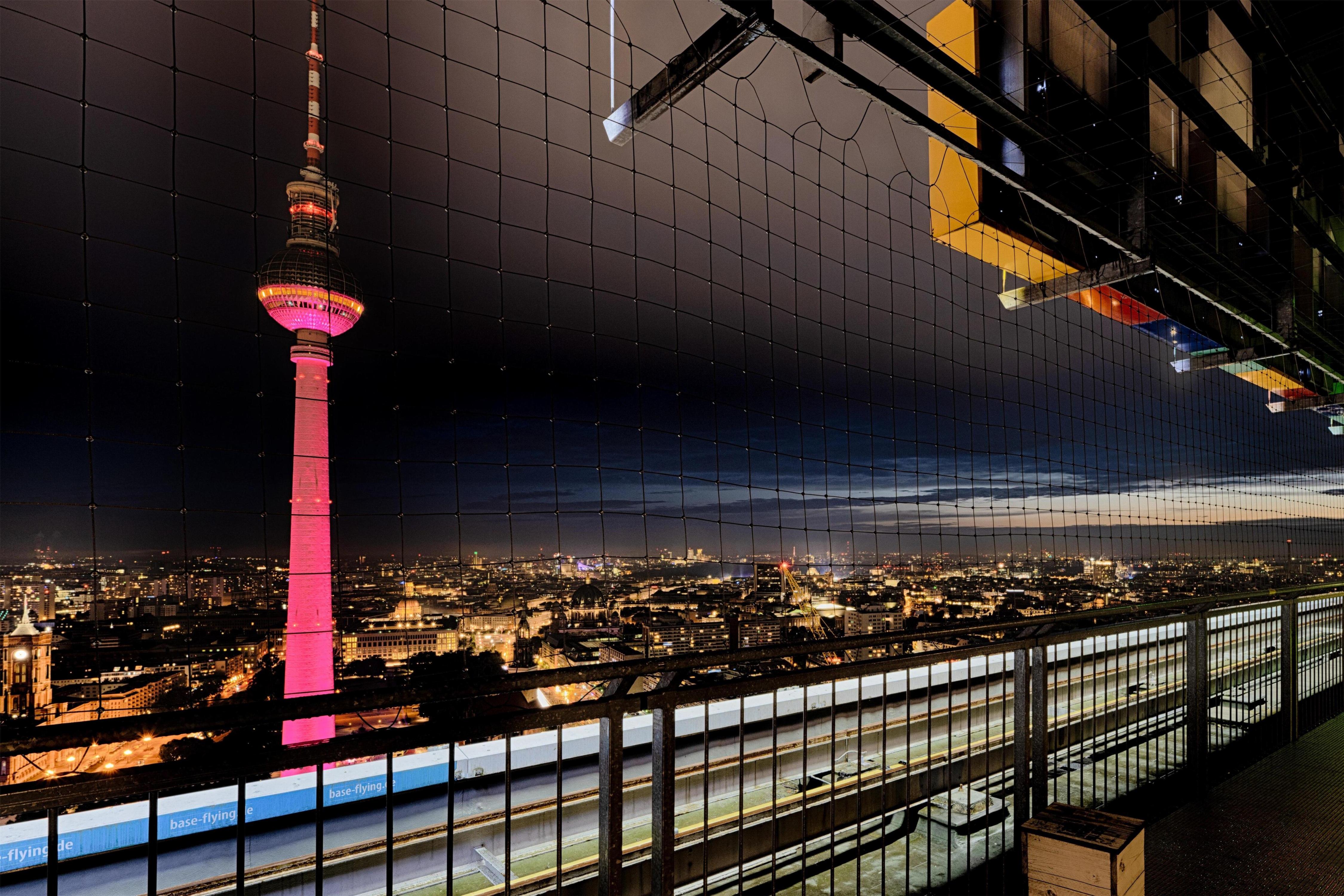 Park Inn by Radisson Berlin Alexanderplatz - Tap to explore photos