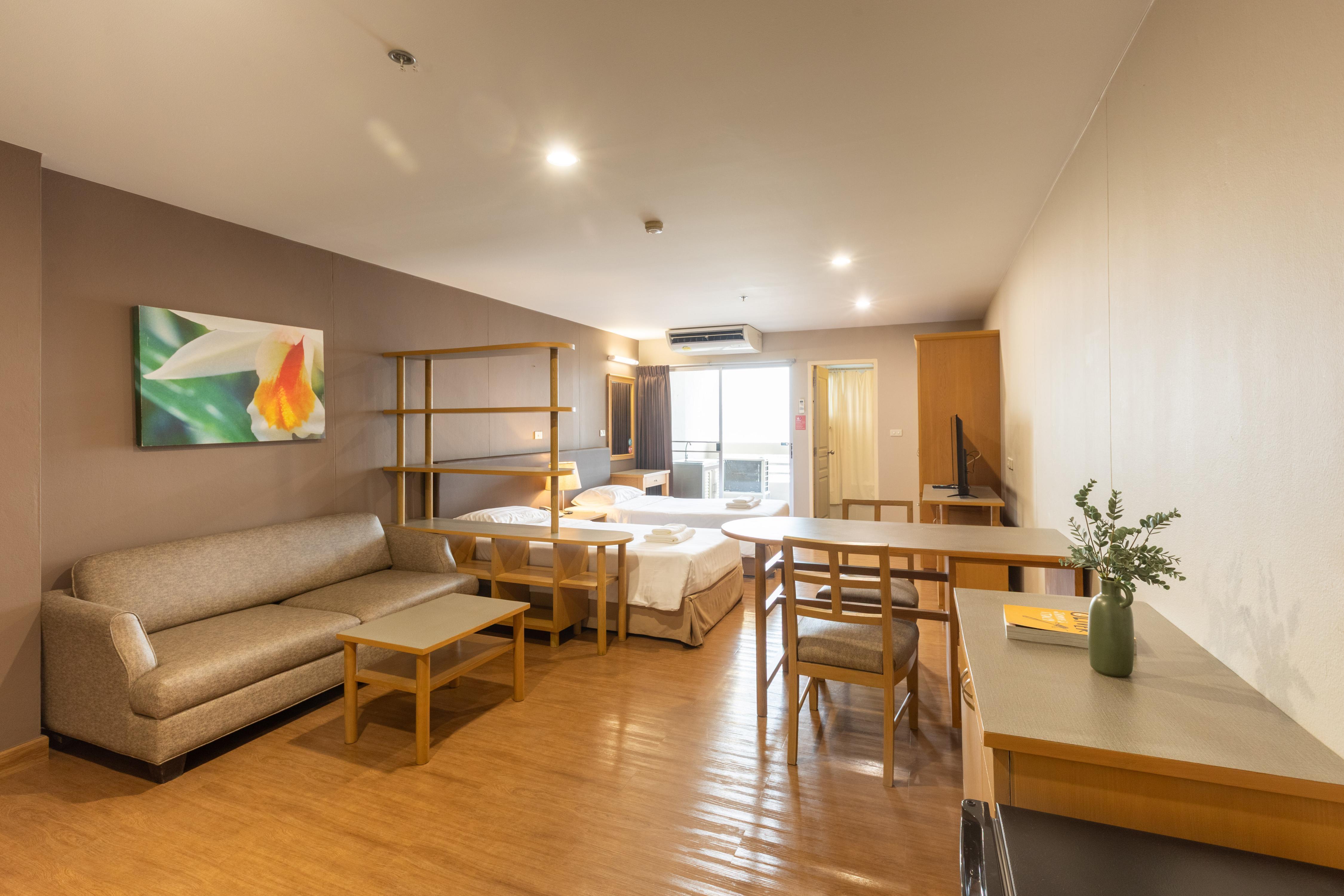B.U. Place Hotel Bangkok Room Type - Superior Studio Double Bed