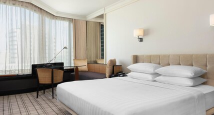 Grand Hyatt Erawan Bangkok Room Type - 1 KING BED CLUB ACCESS