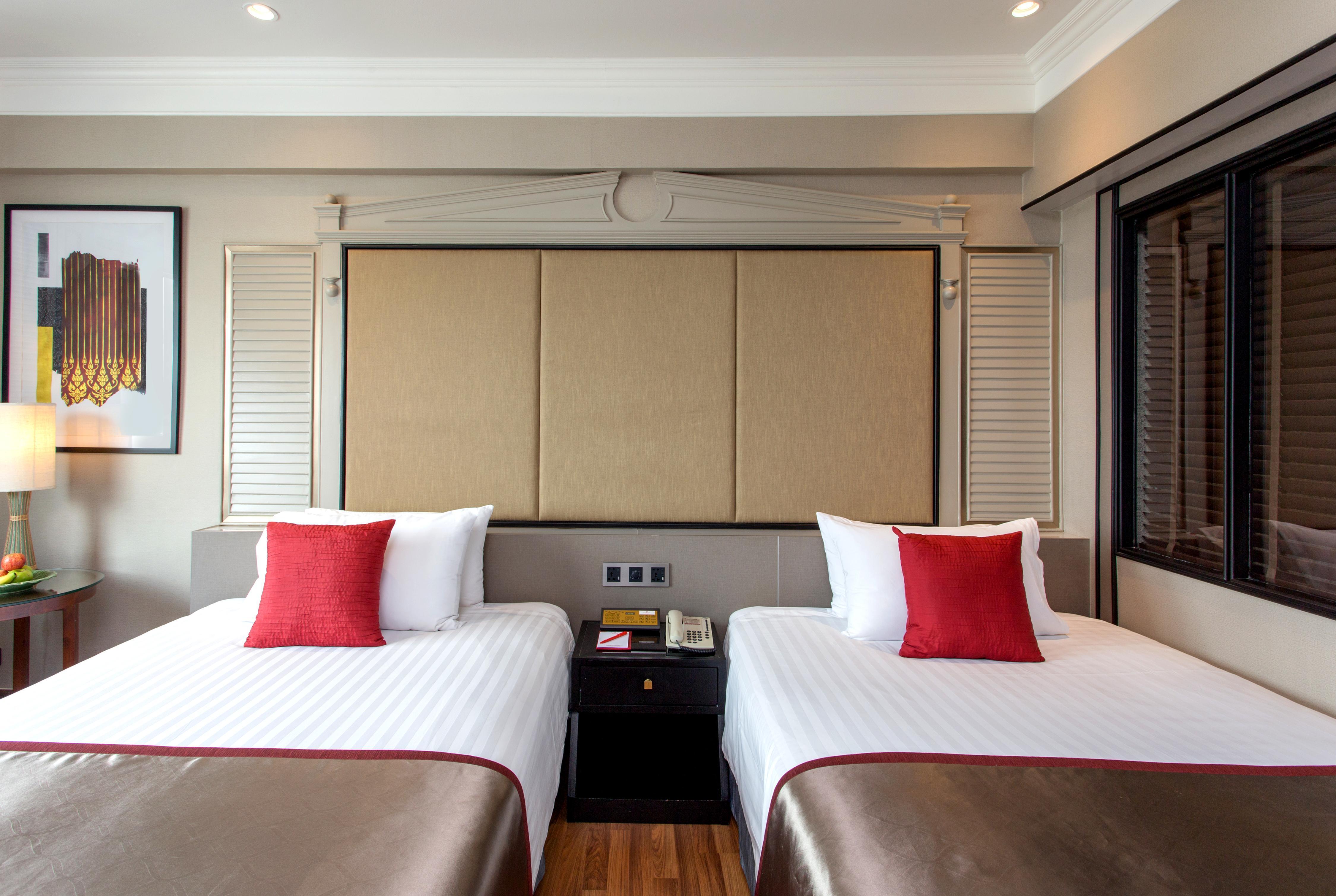 Ramada Plaza by Wyndham Bangkok Menam Riverside - Tap to explore photos
