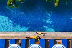 Radisson Suites Bangkok Sukhumvit