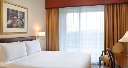 Marriott Executive Apartments Dubai Creek Room Type - 1 Bedroom Apartment, 1 King, Bathrooms: 1.5, City view Marriott Executive Apartments Dubai Creek Room Type - 1 Bedroom Apartment, 1 King, Bathrooms: 1.5, City view