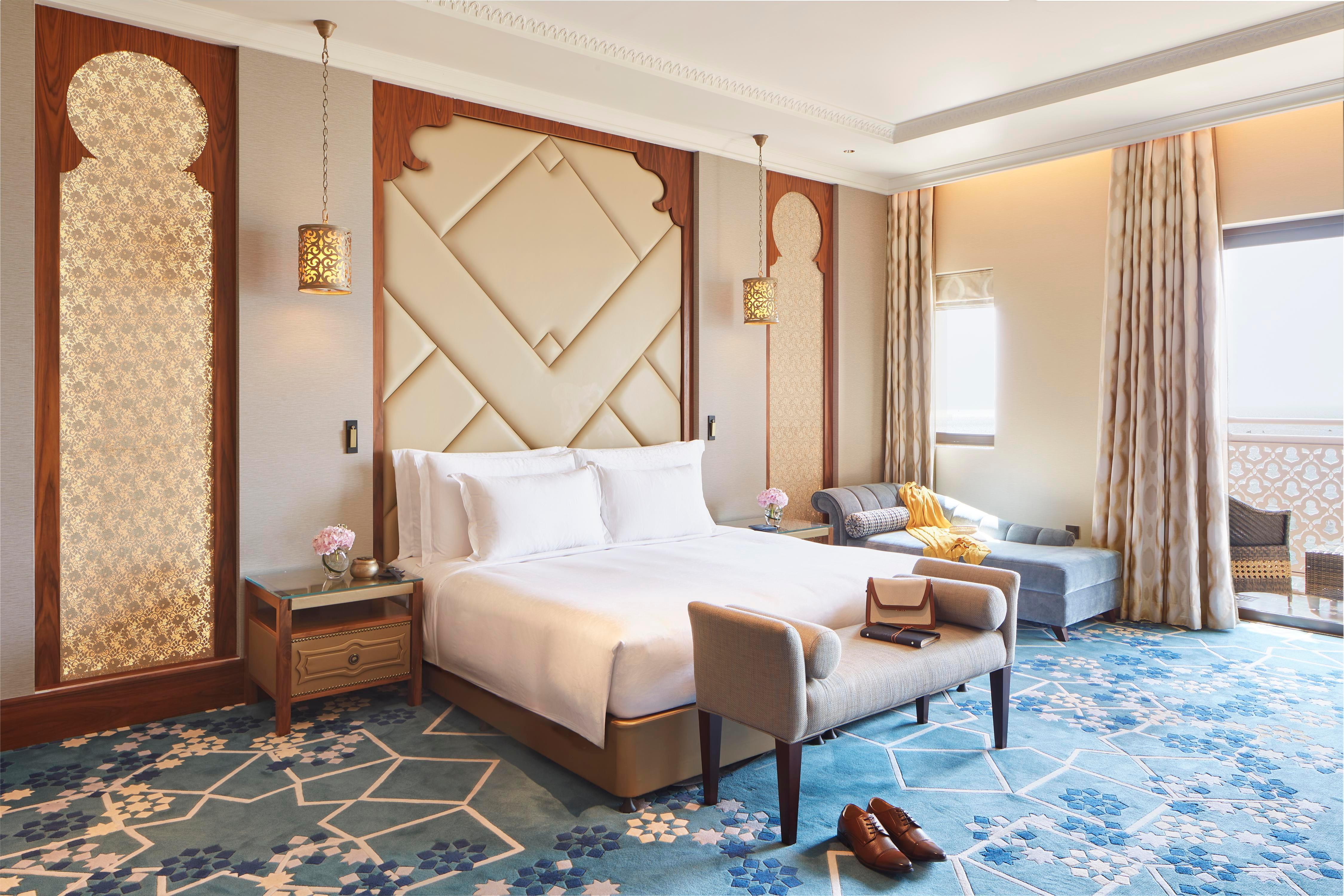 Jumeirah Al Qasr - Tap to explore photos