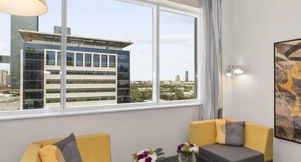 Novotel World Trade Centre Dubai Room Type - Executive Room with Two Single-Size Beds