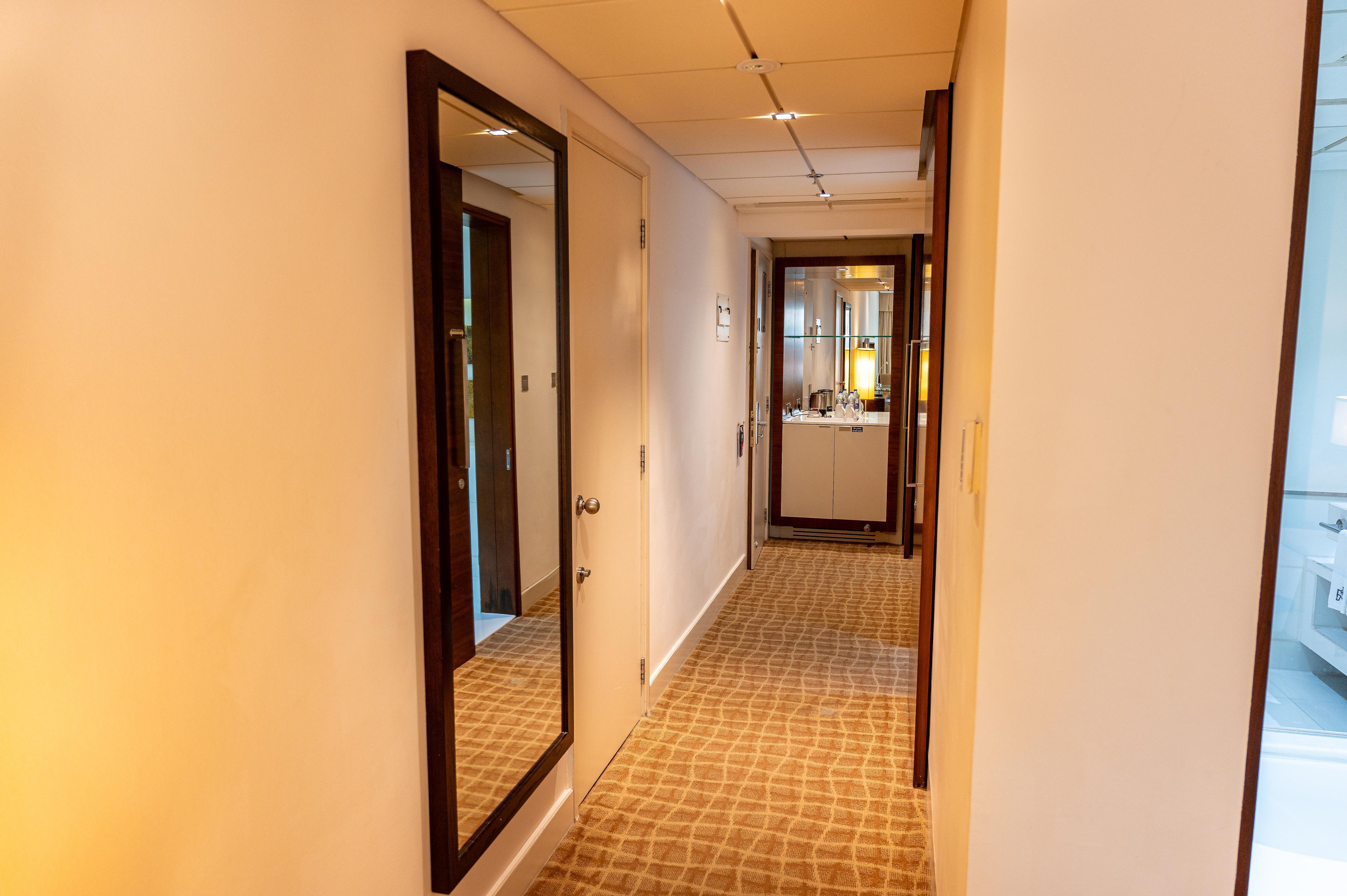 Majestic Premier Hotel Bur Dubai - Tap to explore photos