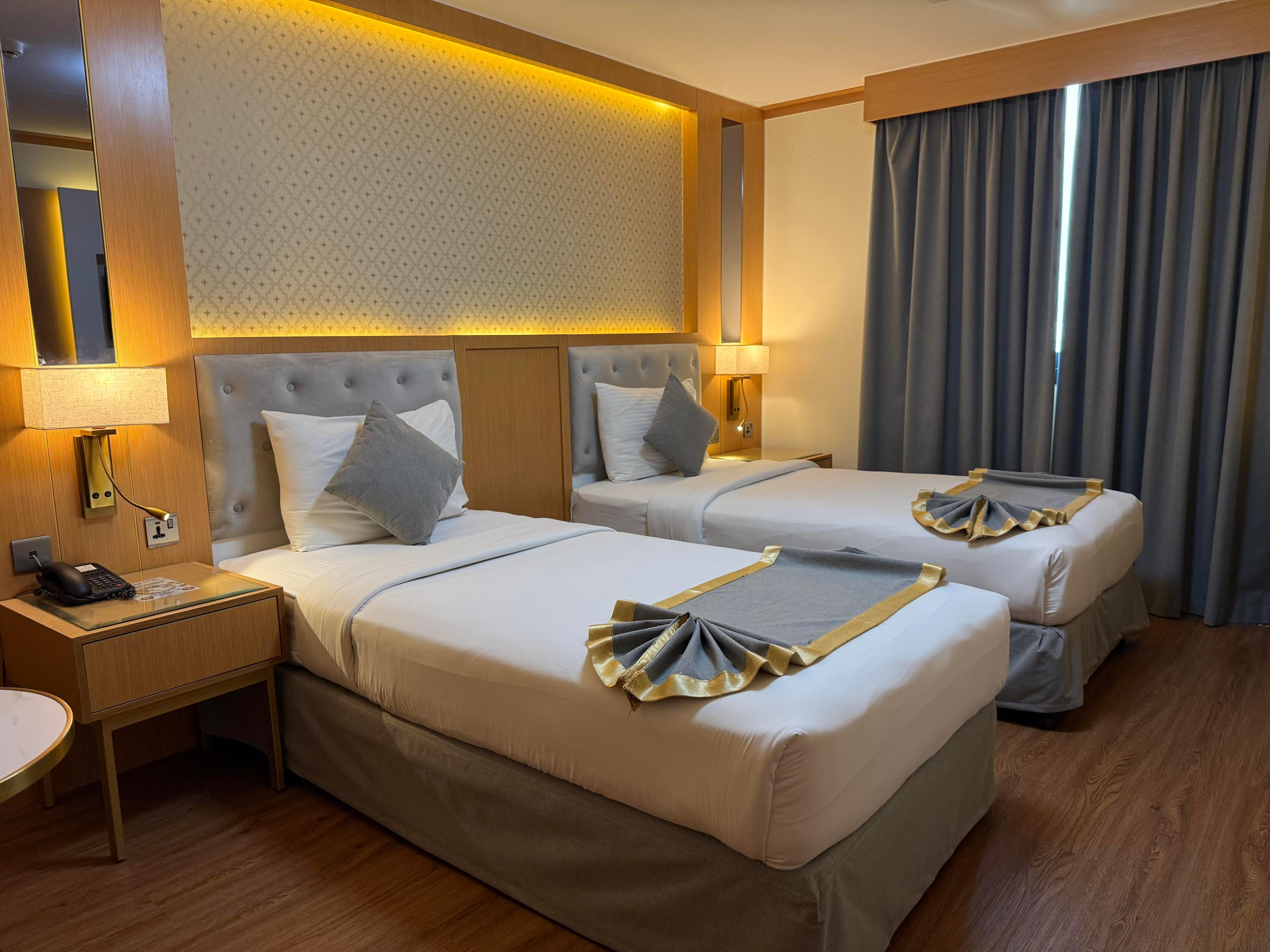 YORK INTERNATIONAL HOTEL BUR DUBAI - Tap to explore photos