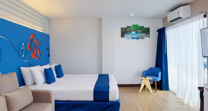 Days Inn by Wyndham Patong Beach Phuket Room Type - Premier Deluxe Room