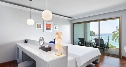 Homm Bliss Southbeach Patong by Banyan Tree Room Type - One Bedroom Deluxe Suite Sea View Homm Bliss Southbeach Patong by Banyan Tree Room Type - One Bedroom Deluxe Suite Sea View