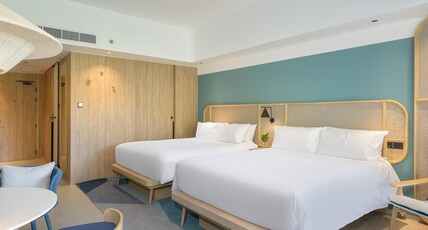Centara Karon Resort Phuket Room Type - Premium Deluxe Pool View Double / Double Centara Karon Resort Phuket Room Type - Premium Deluxe Pool View Double / Double