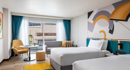 M Social Hotel Phuket Room Type - Stylish Pool View Twin (Sunkissed)