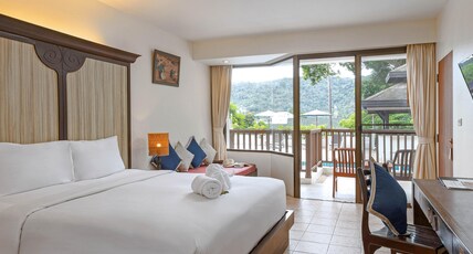 Patong Lodge Hotel Room Type - Deluxe Premium Room