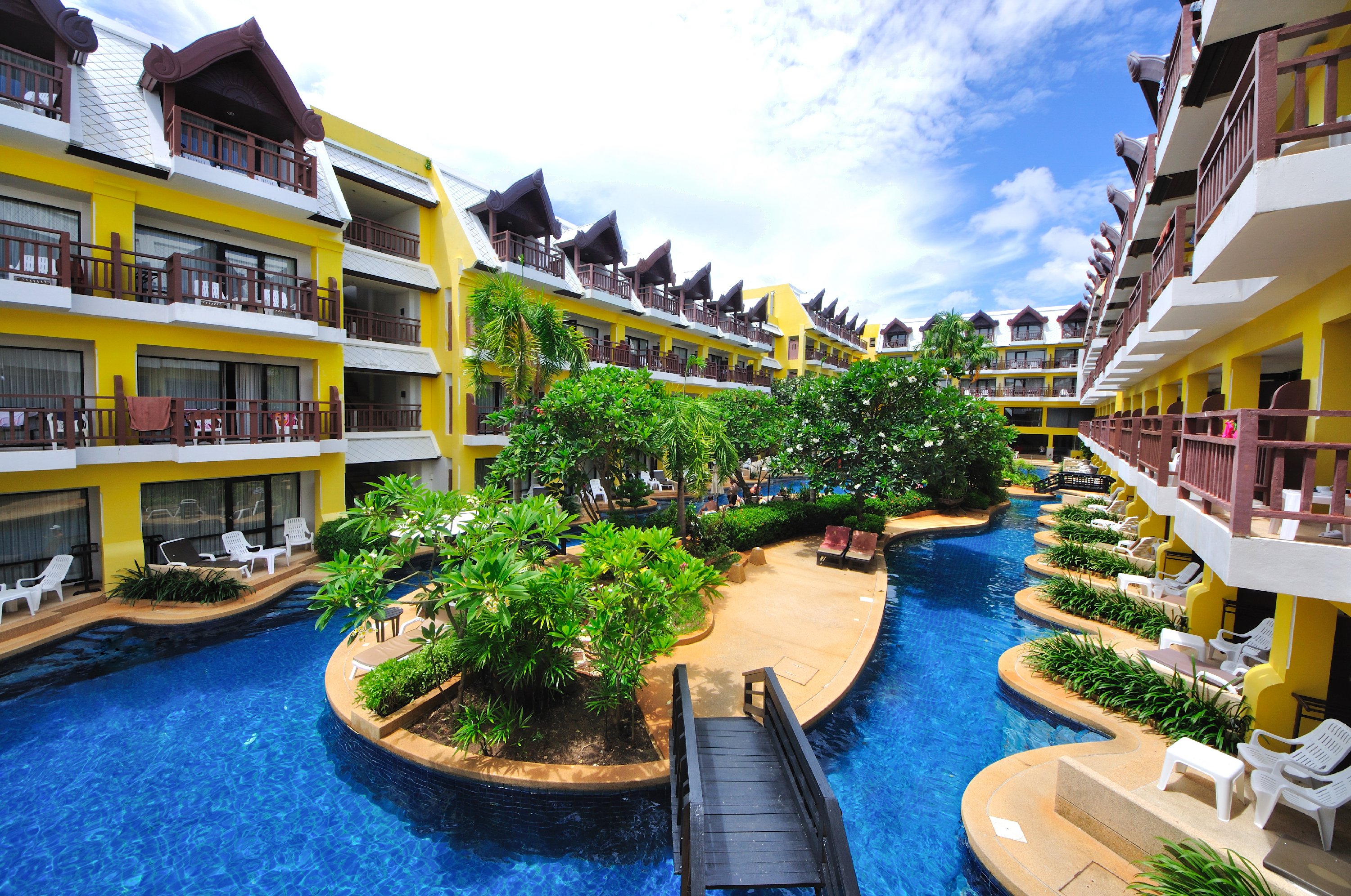 Woraburi Phuket Resort & Spa - Tap to explore photos