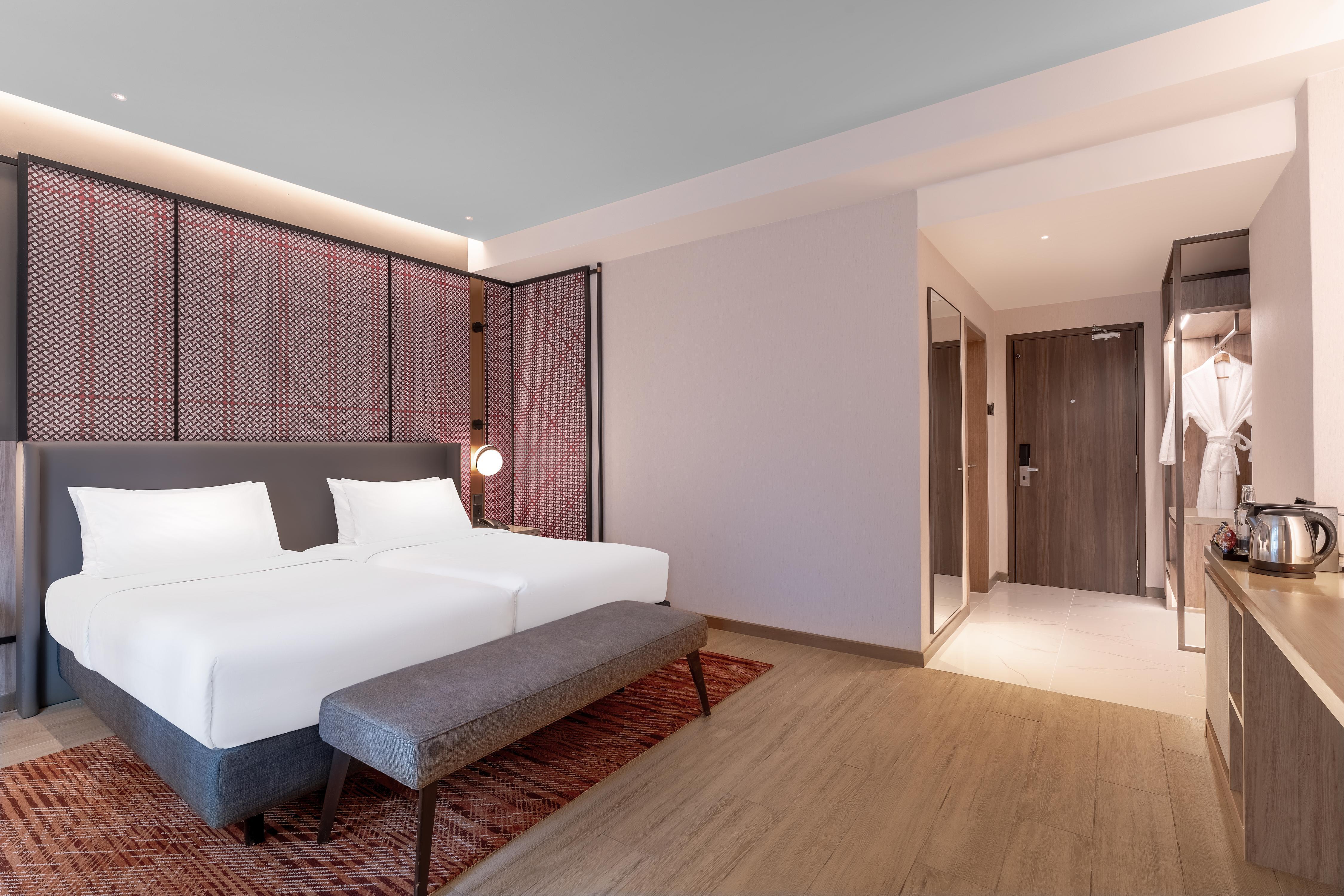 Grand Mercure Kuala Lumpur Bukit Bintang - Tap to explore photos