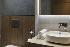 DoubleTree by Hilton London West End
