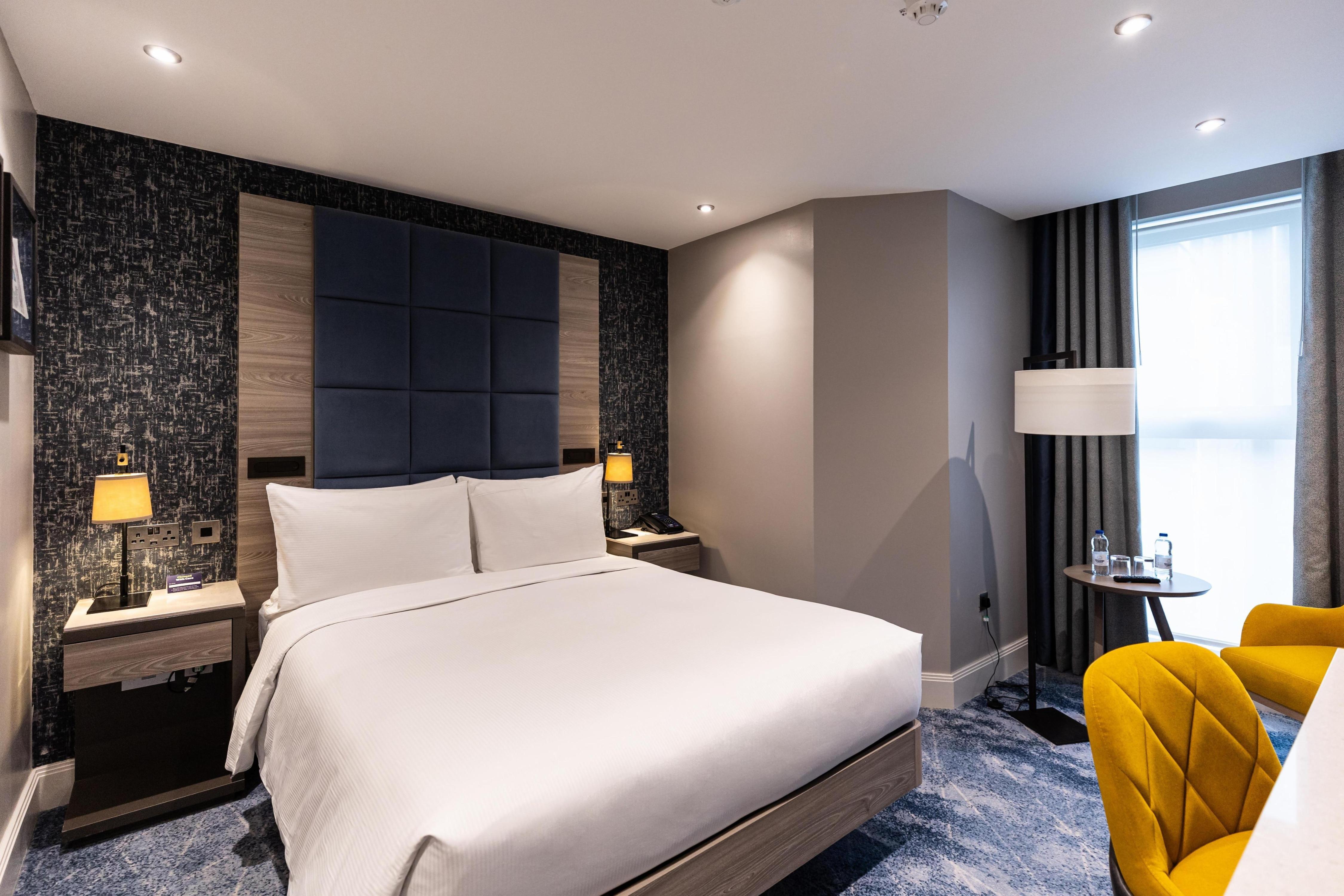 DoubleTree by Hilton London West End - Tap to explore photos