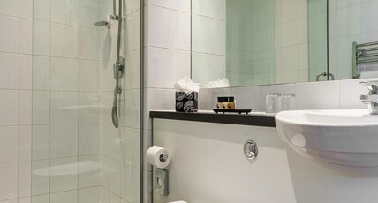 Berjaya Eden Park London Hotel Room Type - Deluxe Double