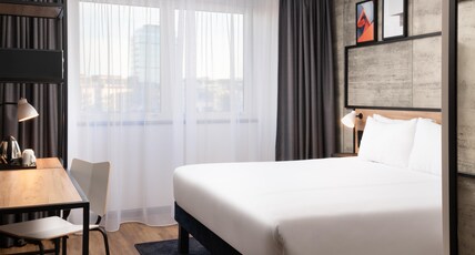 ibis London Earls Court Room Type - Newly refurbished Standard Room with 1 double bed ibis London Earls Court Room Type - Newly refurbished Standard Room with 1 double bed