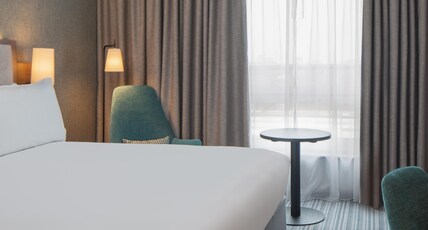 DoubleTree by Hilton Hotel London - Chelsea Room Type - KING SUPERIOR ROOM