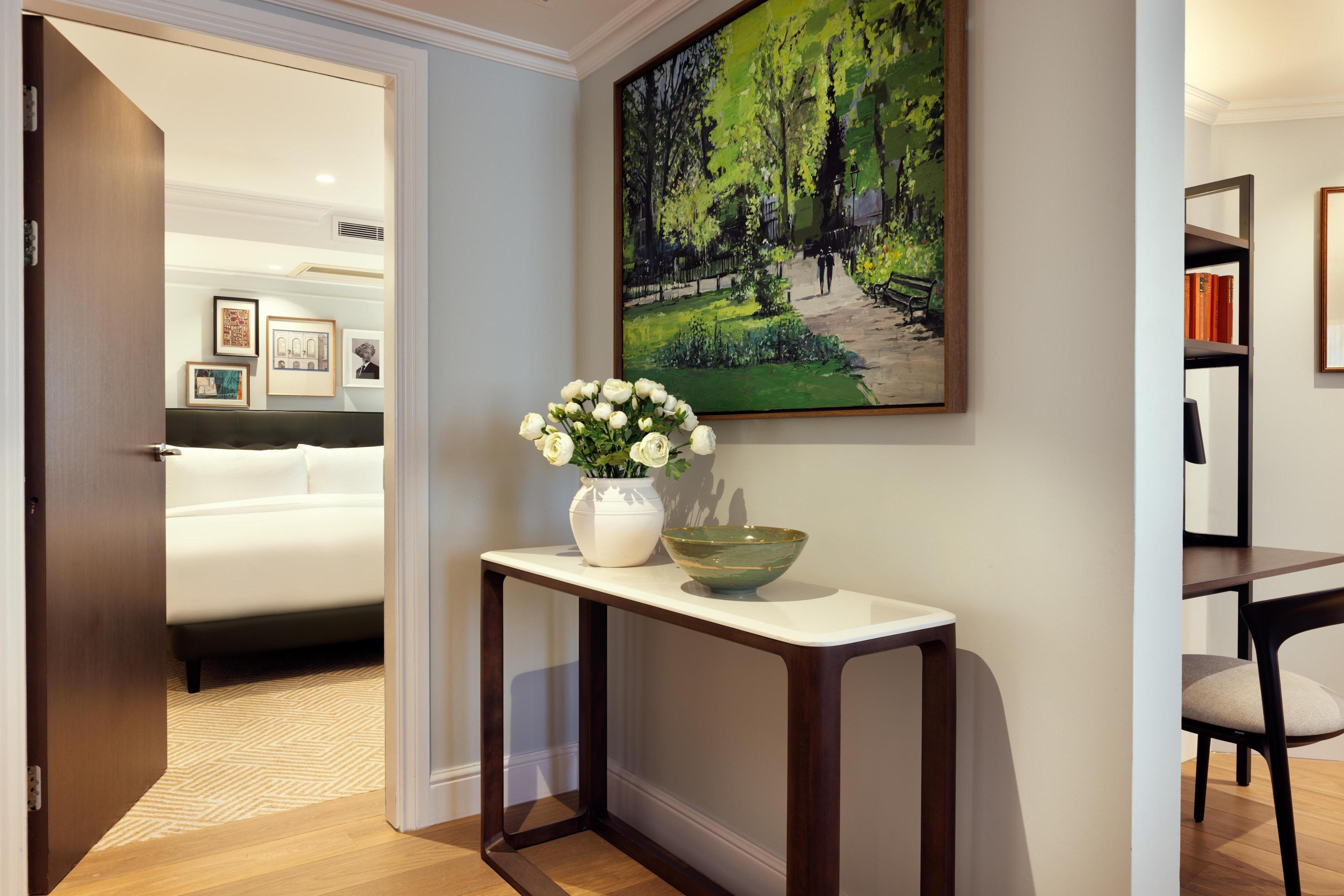 Radisson Blu Hotel, London Bloomsbury - Tap to explore photos