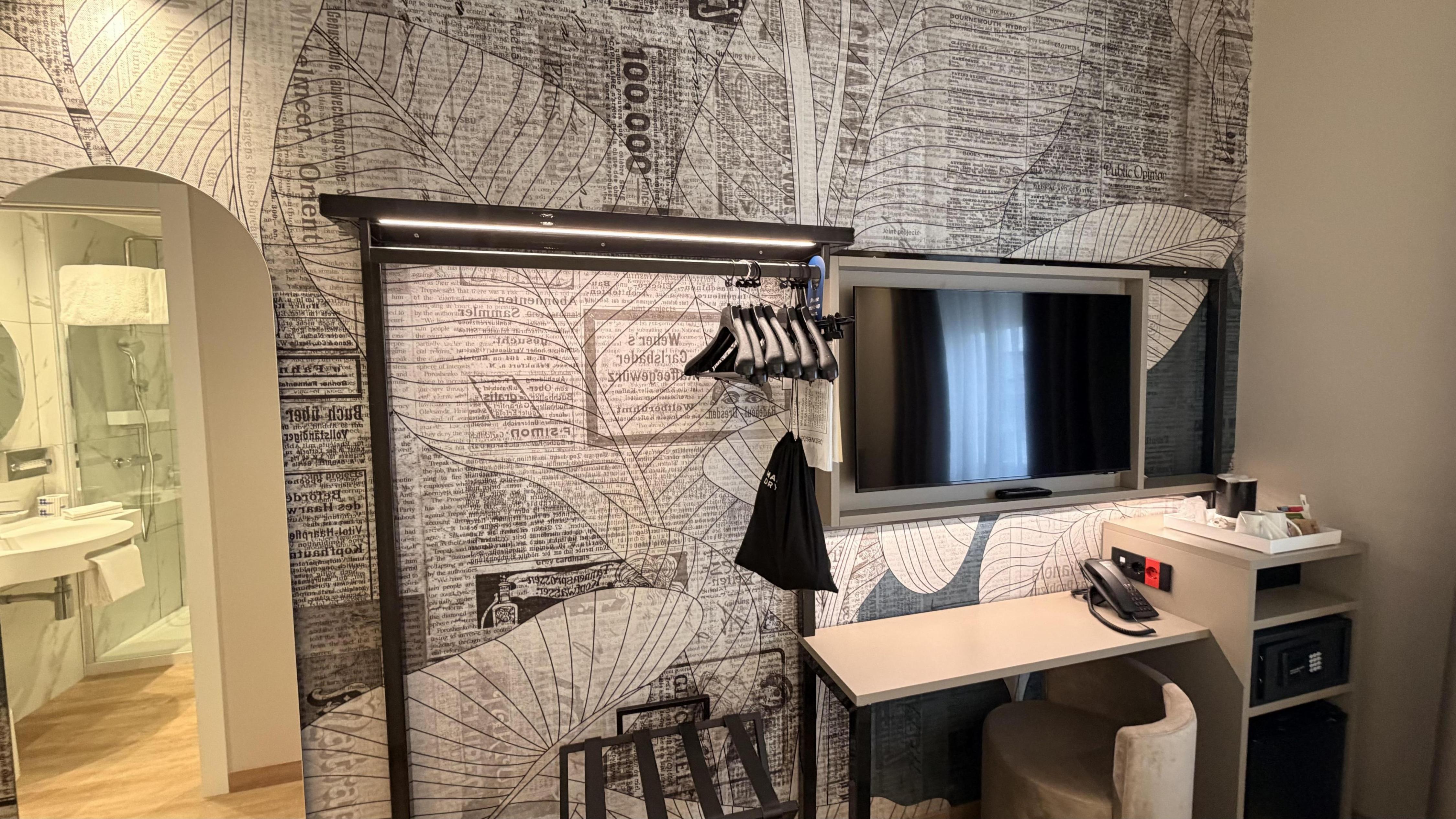 Hotel Astoria, Sure Hotel Collection by Best Western - Tap to explore photos