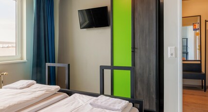 A&O Munchen Hackerbrucke Room Type - Twin Room for Single USe