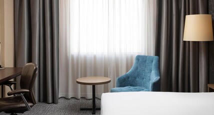 Hilton Paris Charles de Gaulle Airport Room Type - 2 SINGLE BEDS GUEST ROOM