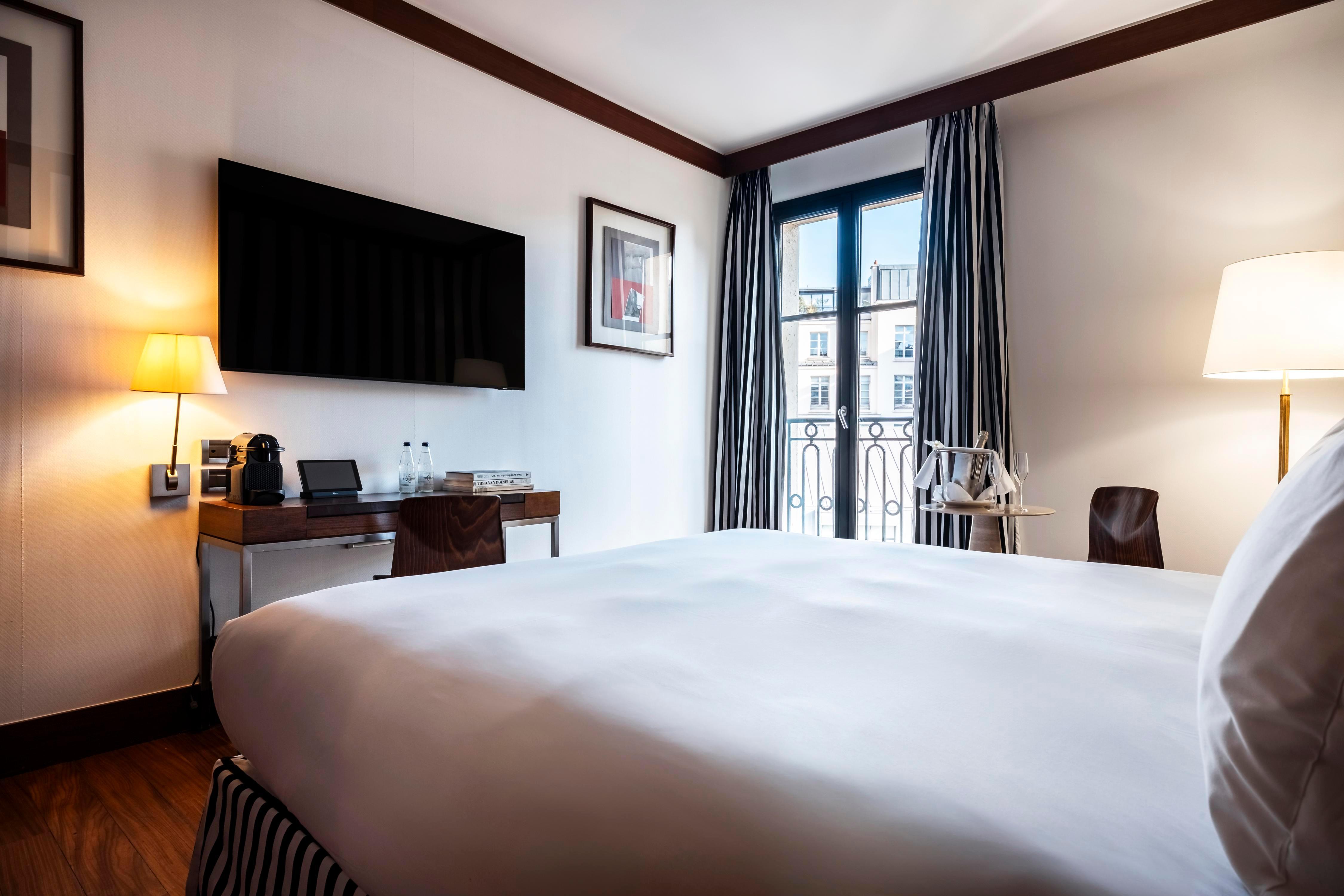 Grand Hotel Champs Elysees - Tap to explore photos