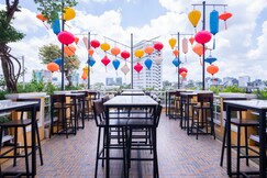 Duc Vuong Saigon Hotel - On Bui Vien Walking Street