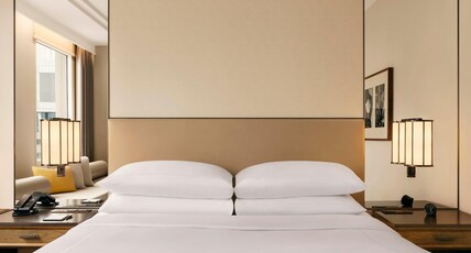 Conrad Singapore Marina Bay Room Type - KING PREMIUM CORNER ROOM