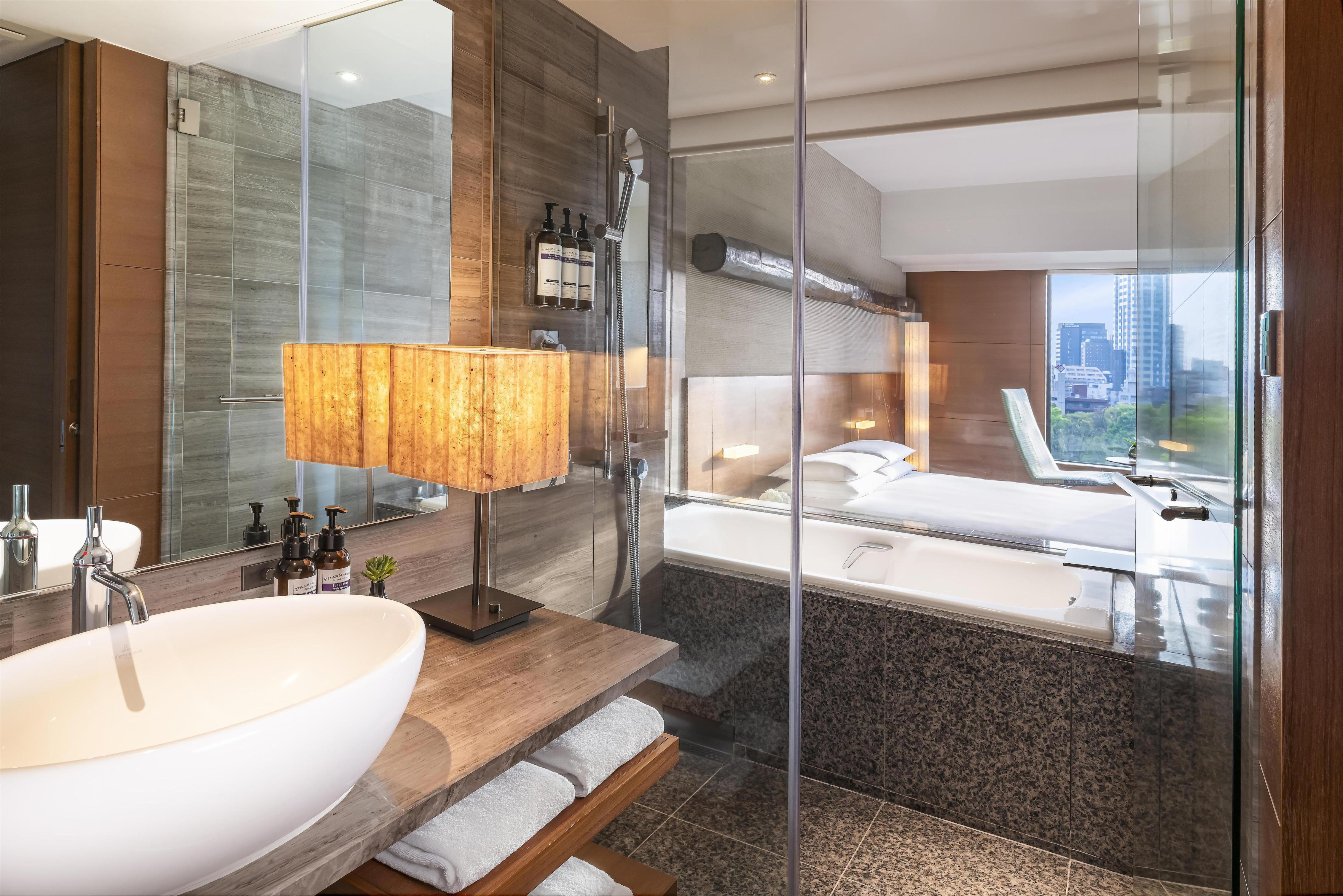 Hyatt Regency Tokyo Room Type - 2 TWIN BEDS, CLUB ACCESS Hyatt Regency Tokyo Room Type - 2 TWIN BEDS, CLUB ACCESS