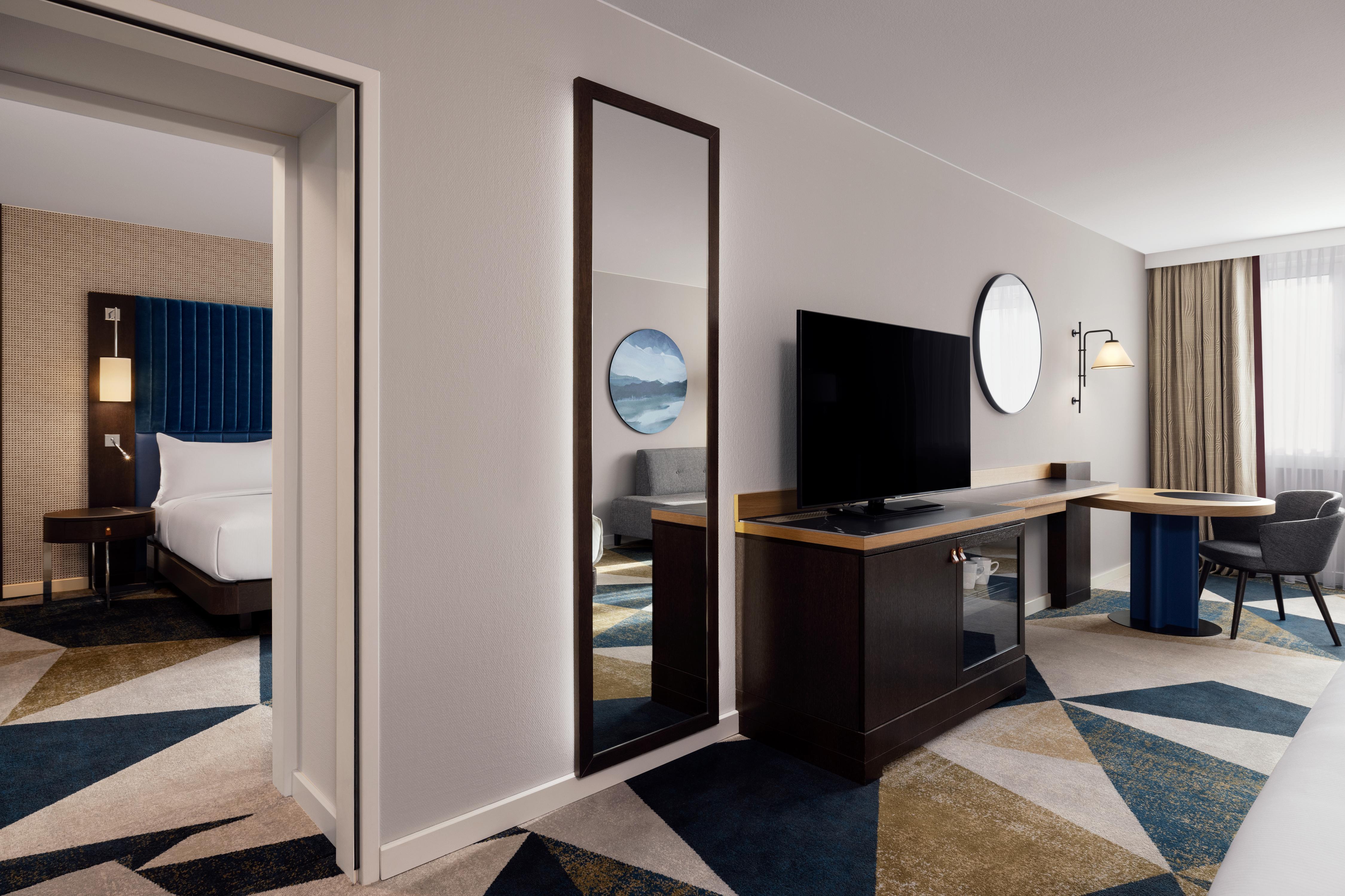 Hilton Vienna Danube Waterfront Room Type - FAMILY CONNECTING ROOM