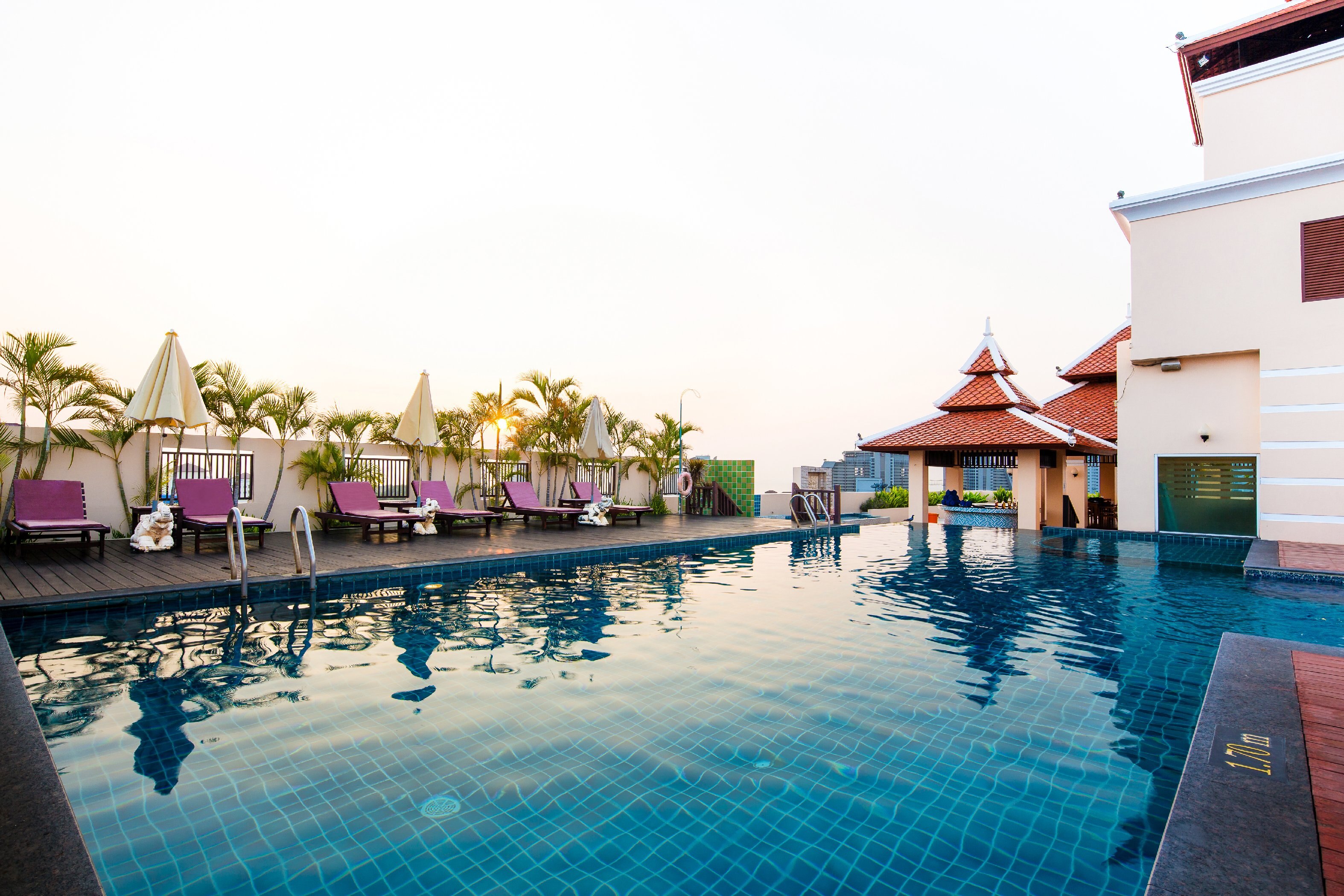 Aiyara Palace Hotel - Tap to explore photos