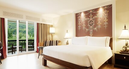 SIAM BAYSHORE RESORT PATTAYA Room Type - Executive Deluxe King Bed