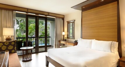 SIAM BAYSHORE RESORT PATTAYA Room Type - Tropical Deluxe Pool View King Bed
