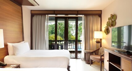 SIAM BAYSHORE RESORT PATTAYA Room Type - Tropical Deluxe Pool View Twin Bed
