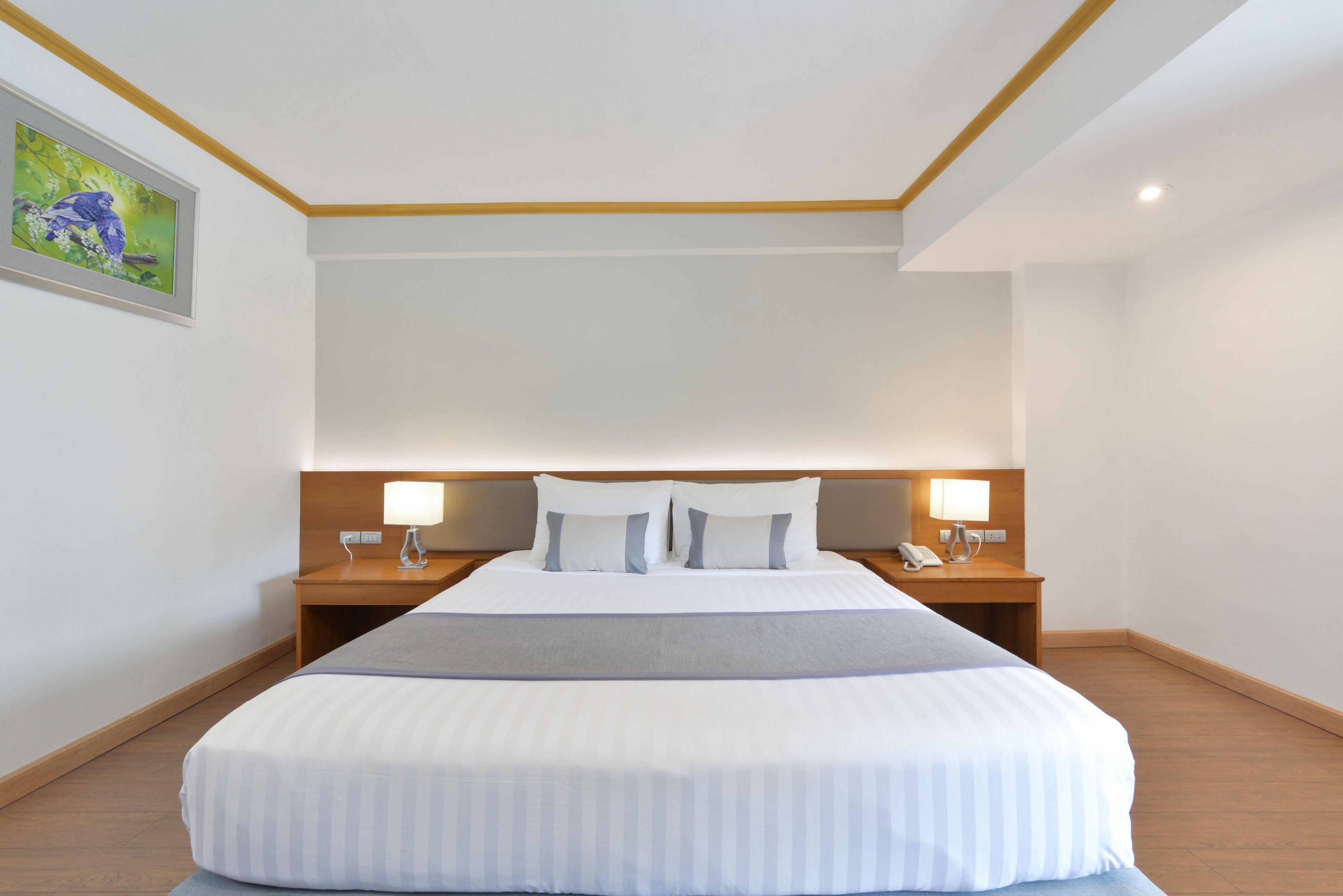 The Beverly Hotel Pattaya - Tap to explore photos
