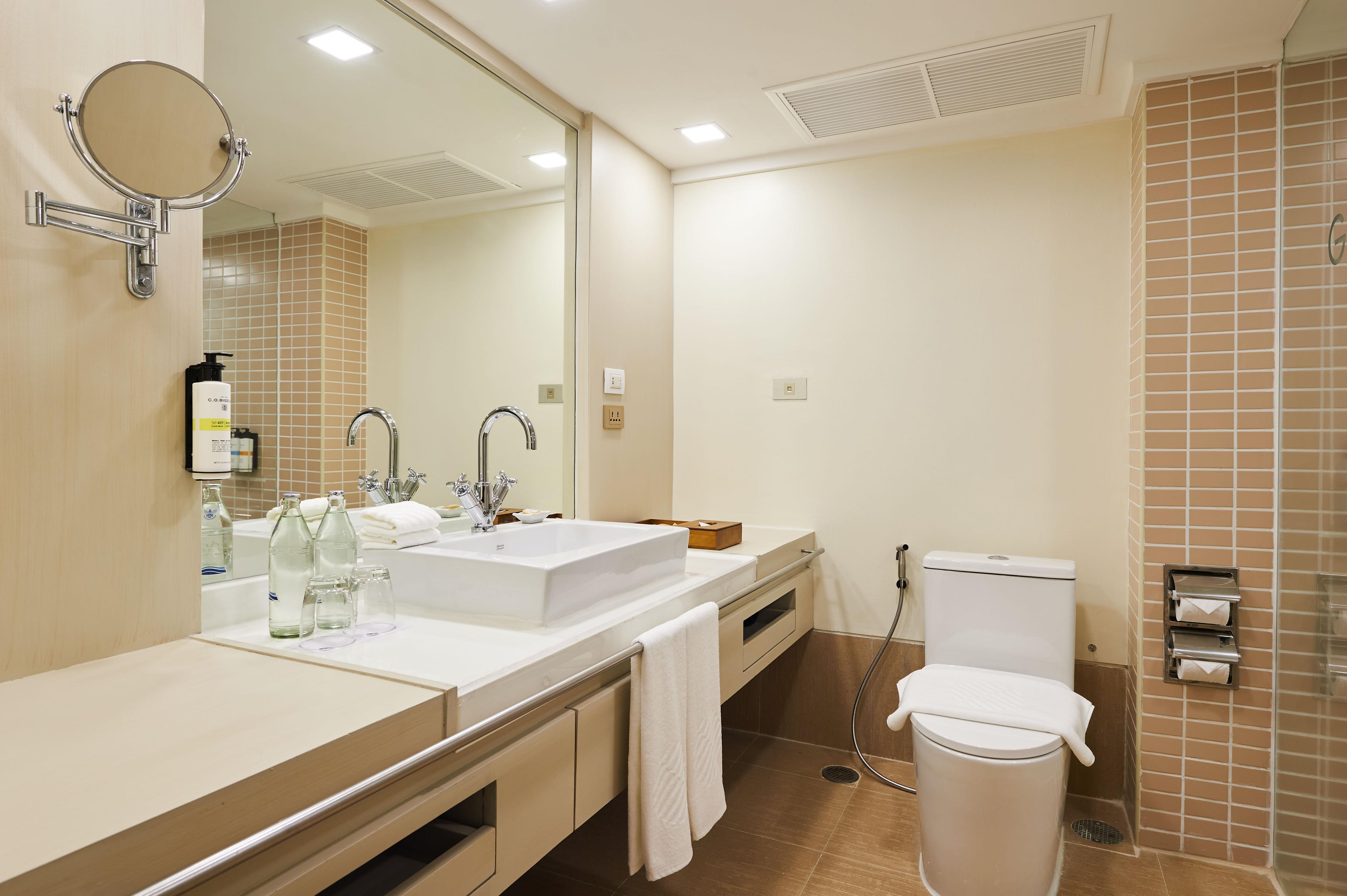 Pullman Pattaya Hotel G Room Type - LANAI ROOM, 1 King Size Bed, Balcony