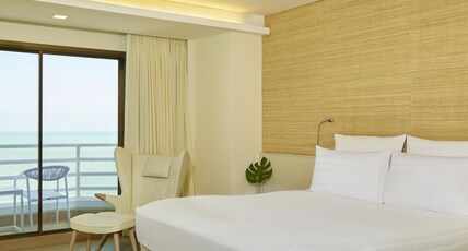 Pullman Pattaya Hotel G Room Type - EXECUTIVE ROOM, Lounge Access, 1 King Size Bed