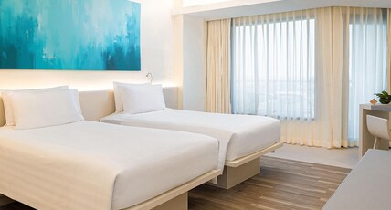Pullman Pattaya Hotel G Room Type - DELUXE ROOM, 2 Single Size Beds (Floor 3-12th)