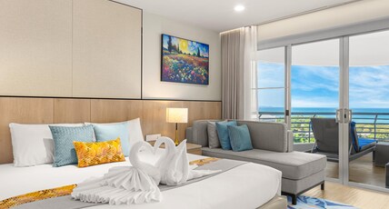 ROYAL CLIFF GRAND HOTEL Room Type - Junior Suite (1 Bedroom)