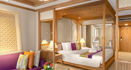 ROYAL CLIFF BEACH TERRACE Room Type - Honeymoon Deluxe with Bathtub and Balcony ROYAL CLIFF BEACH TERRACE Room Type - Honeymoon Deluxe with Bathtub and Balcony