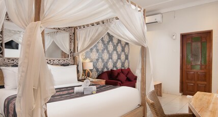 18 Suite Villa Kuta Room Type - Deluxe Room