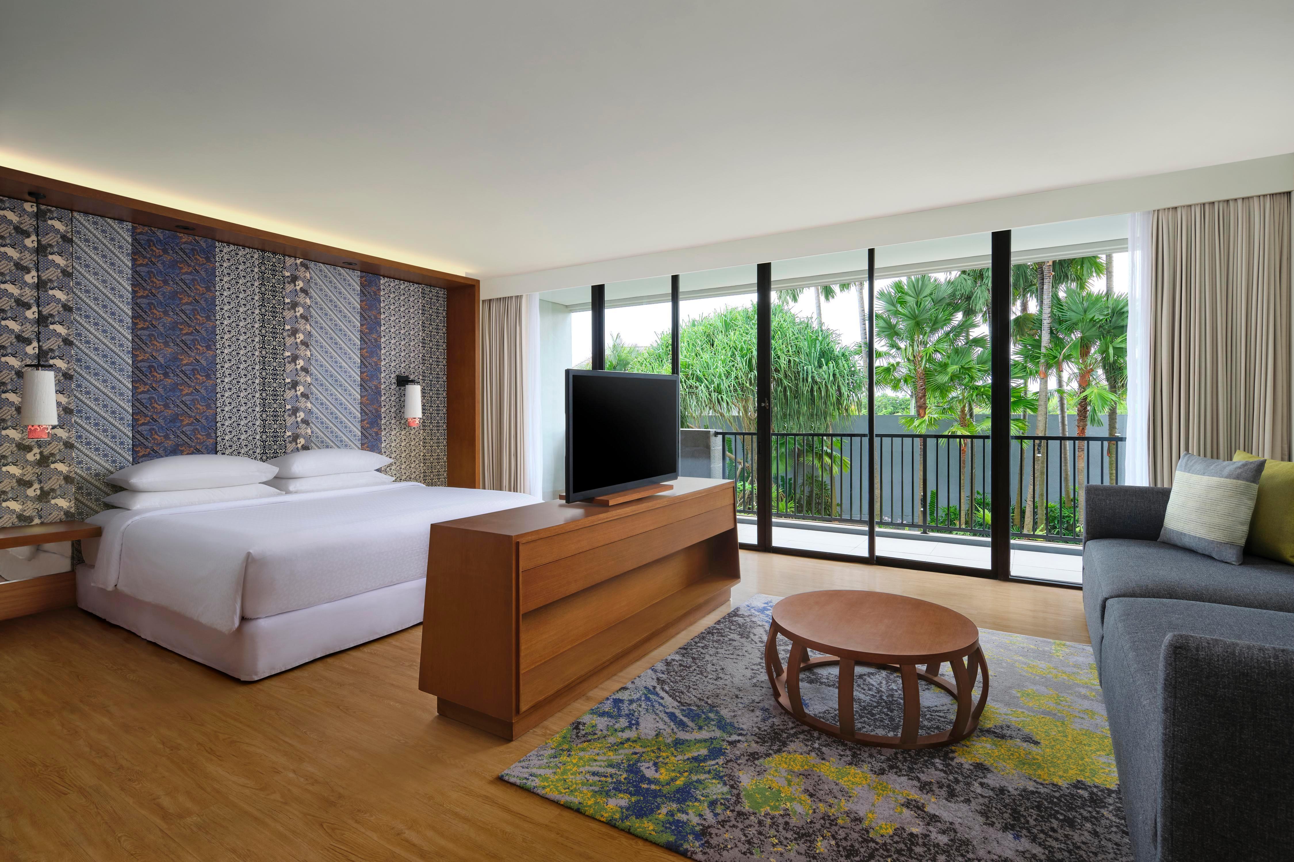 Four Points by Sheraton Bali Seminyak Room Type - Junior Suite, 1 Bedroom Junior Suite, 1 King, Garden view, Balcony Four Points by Sheraton Bali Seminyak Room Type - Junior Suite, 1 Bedroom Junior Suite, 1 King, Garden view, Balcony